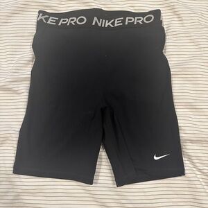 Nike pro dri-fit shorts. 7 inch. size medium. black.